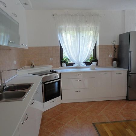 Apartment Mira セニ 部屋 写真