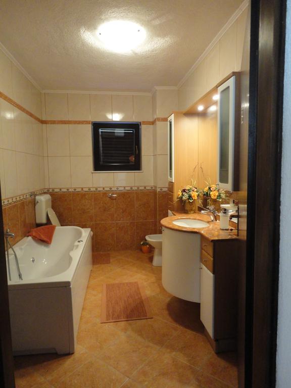 Apartment Mira セニ 部屋 写真